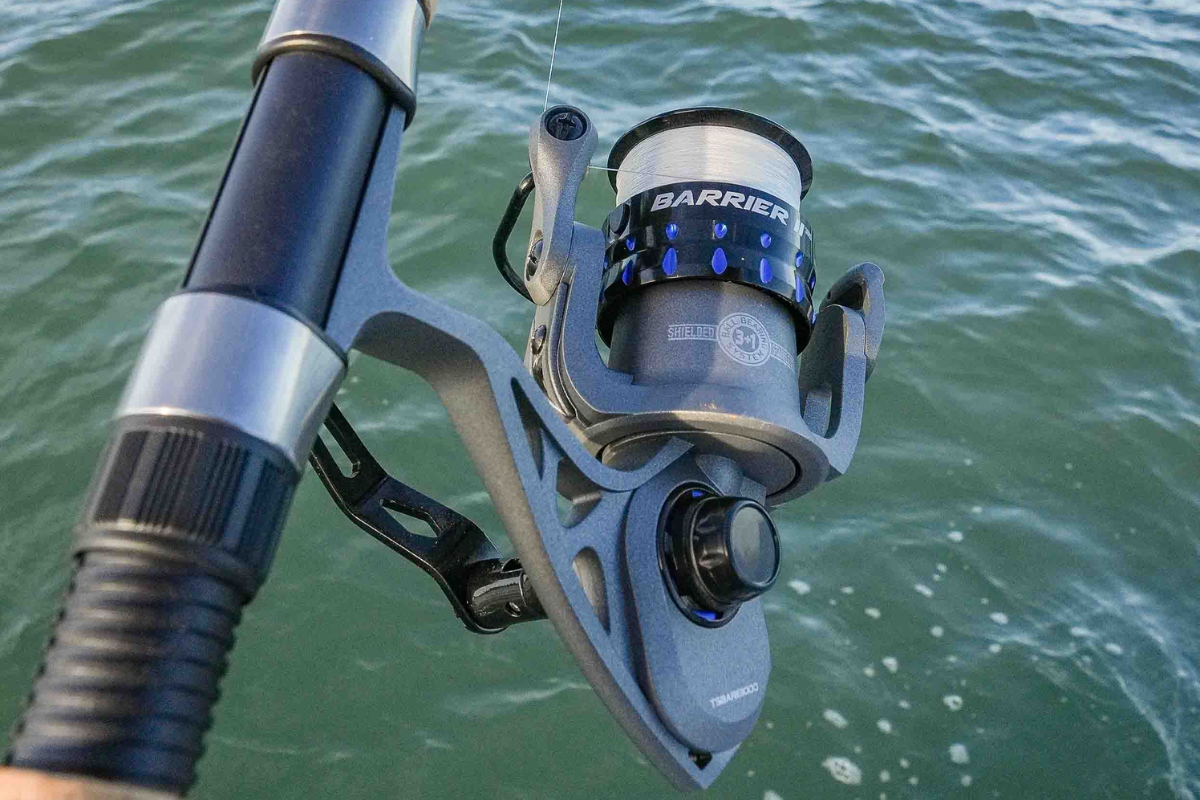 Fishing rod with a Barrier reel over water