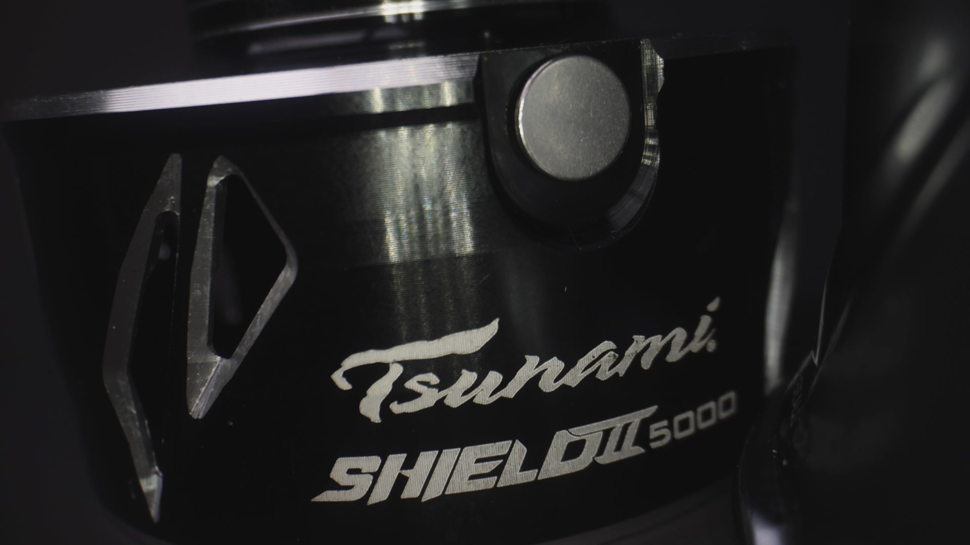 Load video: Tsunami Shield II Spinning Reel